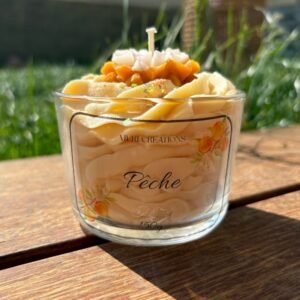 Bougie artisanale parfumée à la pêche, 150ml, avec topping chantilly dans verre décoré MURI